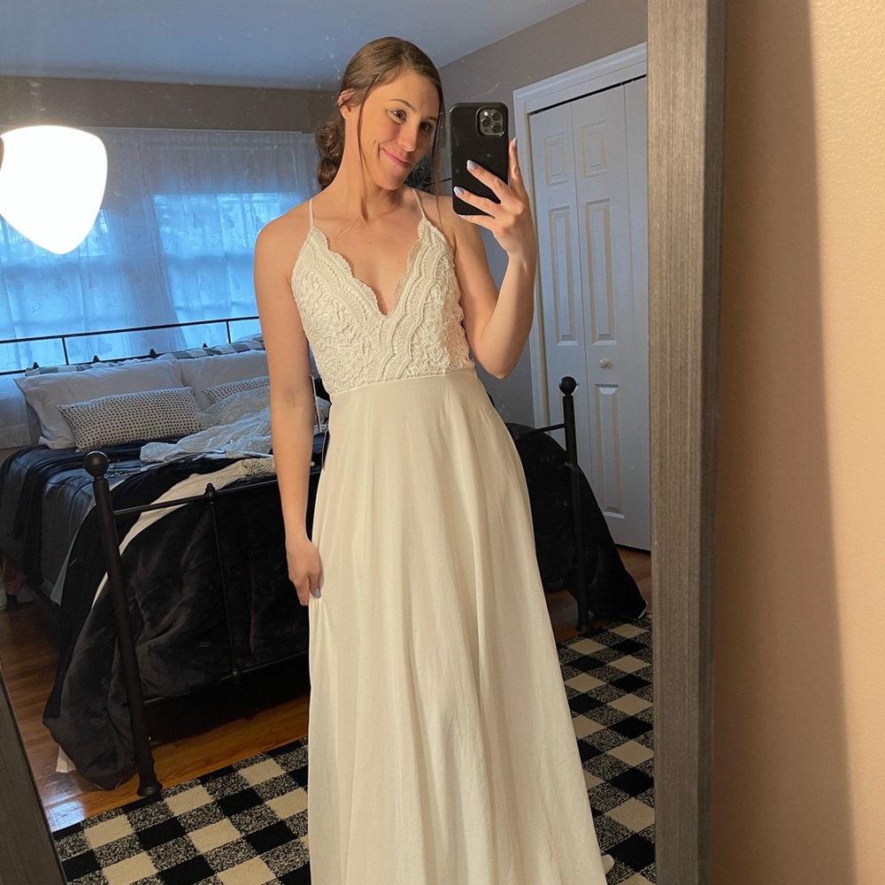 Lulus white dress ! 🤍🤍🤍